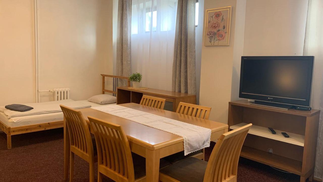 Holiday Park Vrchlabi - Lisci Farma Bagian luar foto