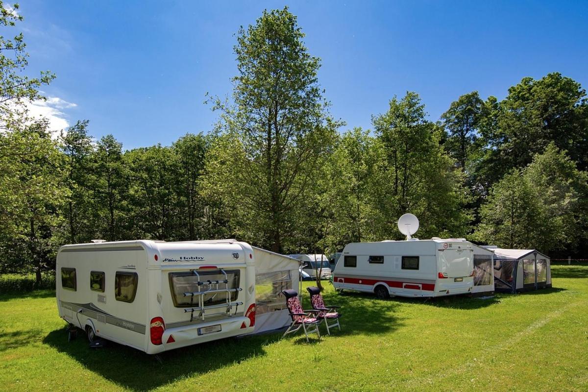 Holiday Park Vrchlabi - Lisci Farma Bagian luar foto