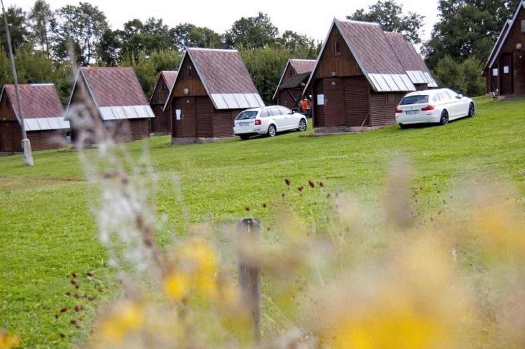 Holiday Park Vrchlabi - Lisci Farma Bagian luar foto