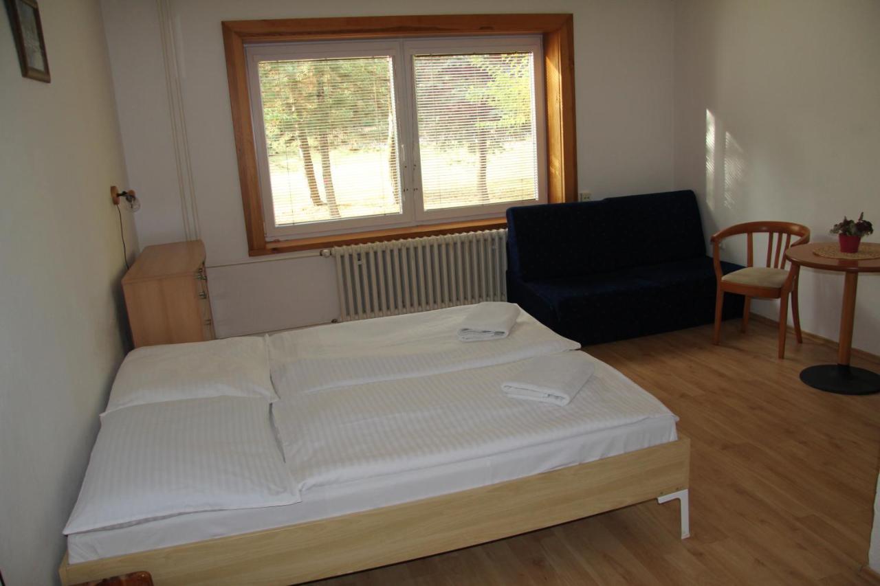 Holiday Park Vrchlabi - Lisci Farma Bagian luar foto