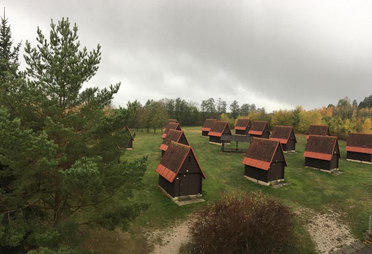 Holiday Park Vrchlabi - Lisci Farma Bagian luar foto