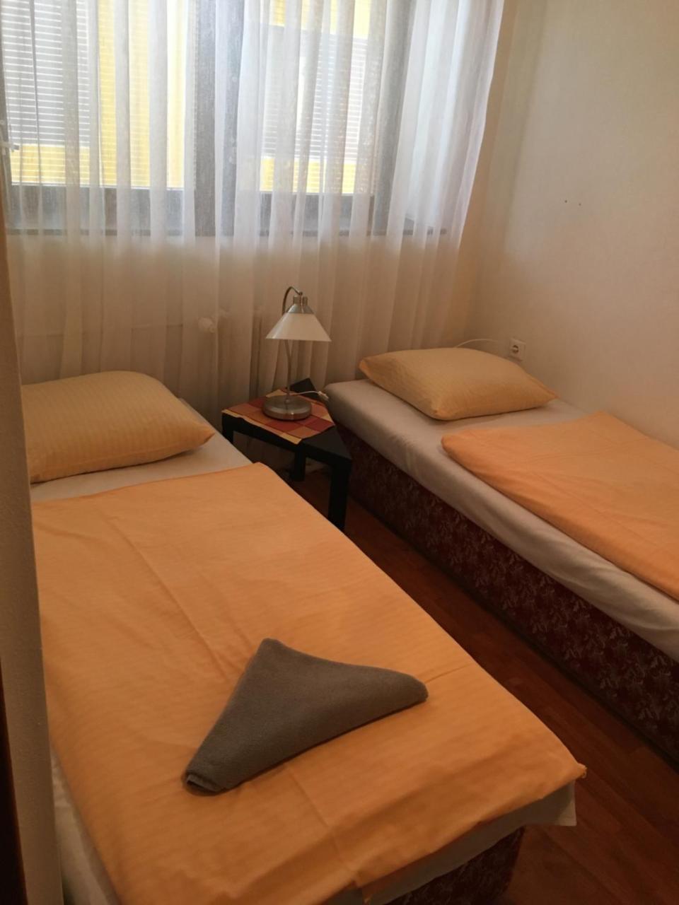 Holiday Park Vrchlabi - Lisci Farma Bagian luar foto